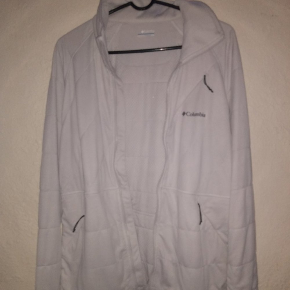 Men's White Light-weight Columbia tri-pocket zip up jacket